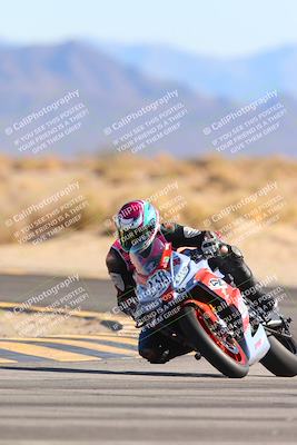 media/Jan-10-2025-CVMA Friday Practice (Fri) [[489e0da257]]/Group 4 and Trackday/Session 4 (Turn 16)/